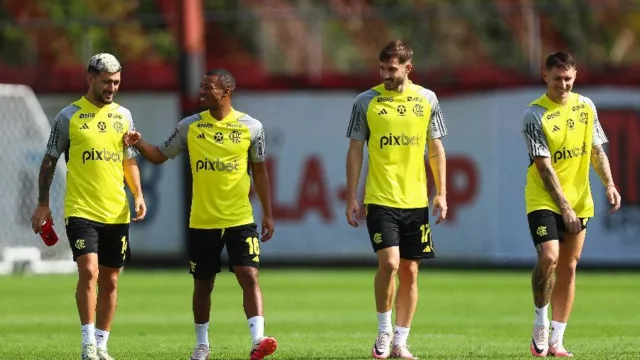 Varela e De la Cruz podem reforçar Flamengo contra Olímpia