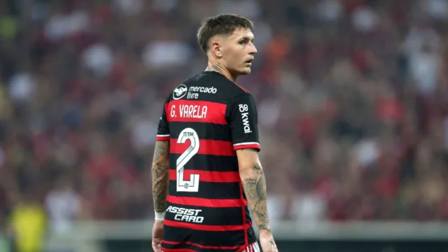 Varela recebe sondagens da Europa, mas deve ficar no Flamengo