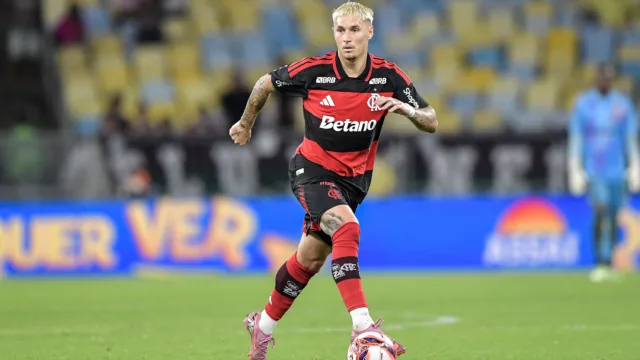 Varela relacionado e De La Cruz fora — Flamengo divulga lista contra…